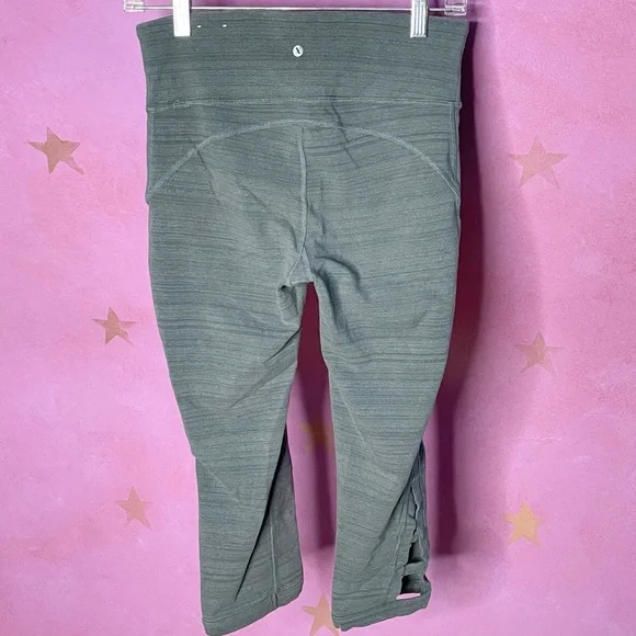 Xersion Cropped  Athletic Leggings Size Medium - Picture 2 of 8